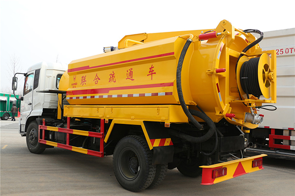 東風(fēng)天錦HYS5162GQXE5清洗吸污車(chē)